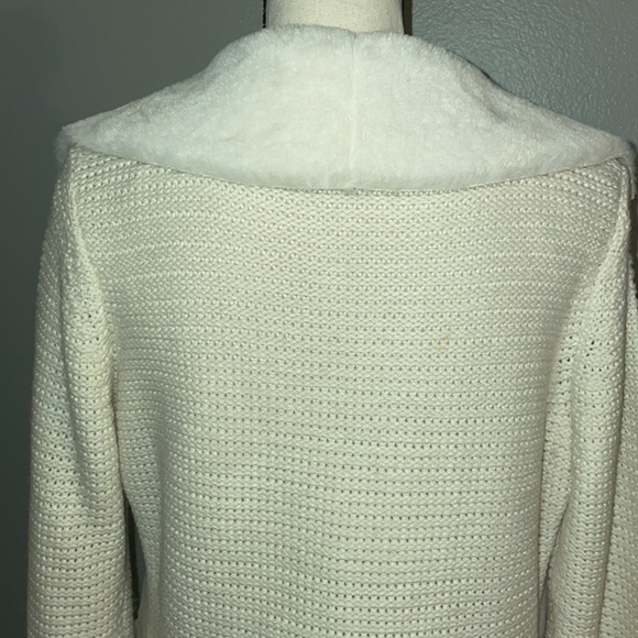 LOVE TOKEN IVORY FAUX FUR CARDIGAN. - Picture 6 of 9